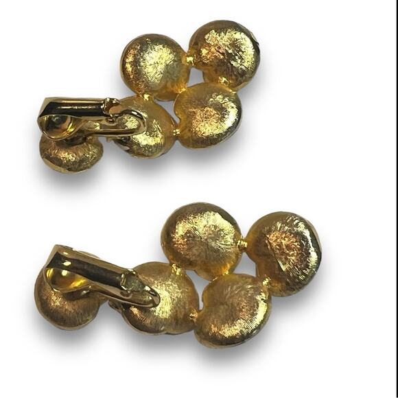 1950s  Mid Century Judy Lee Gold Tone BROOCH & Clip Earrings - Picture 7 of 12